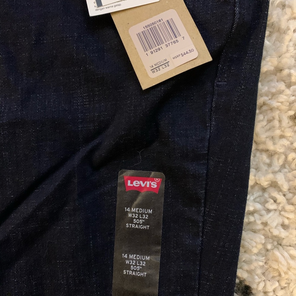 Brand New Levi’s Jeans - Picture 2 of 3